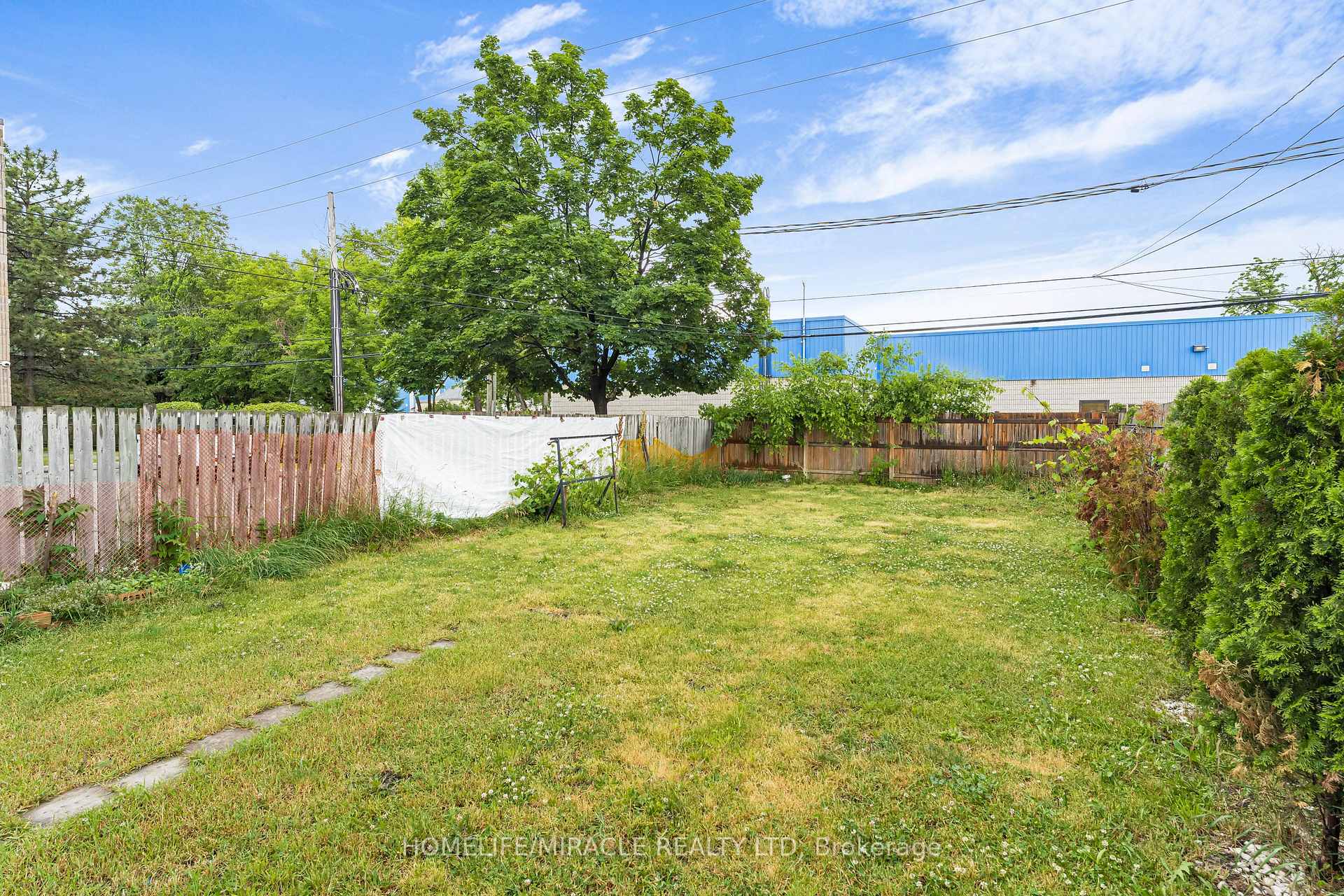 Photo 21 of 908 Windsor Avenue, Windsor, Downtown Windsor — HOMEH