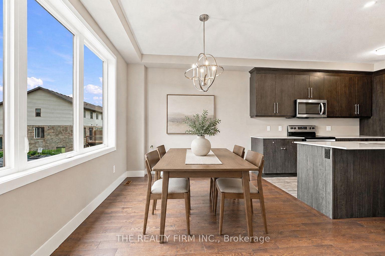 Photo 5 of 2140 Meadowgate Boulevard, London, South U — HOMEH
