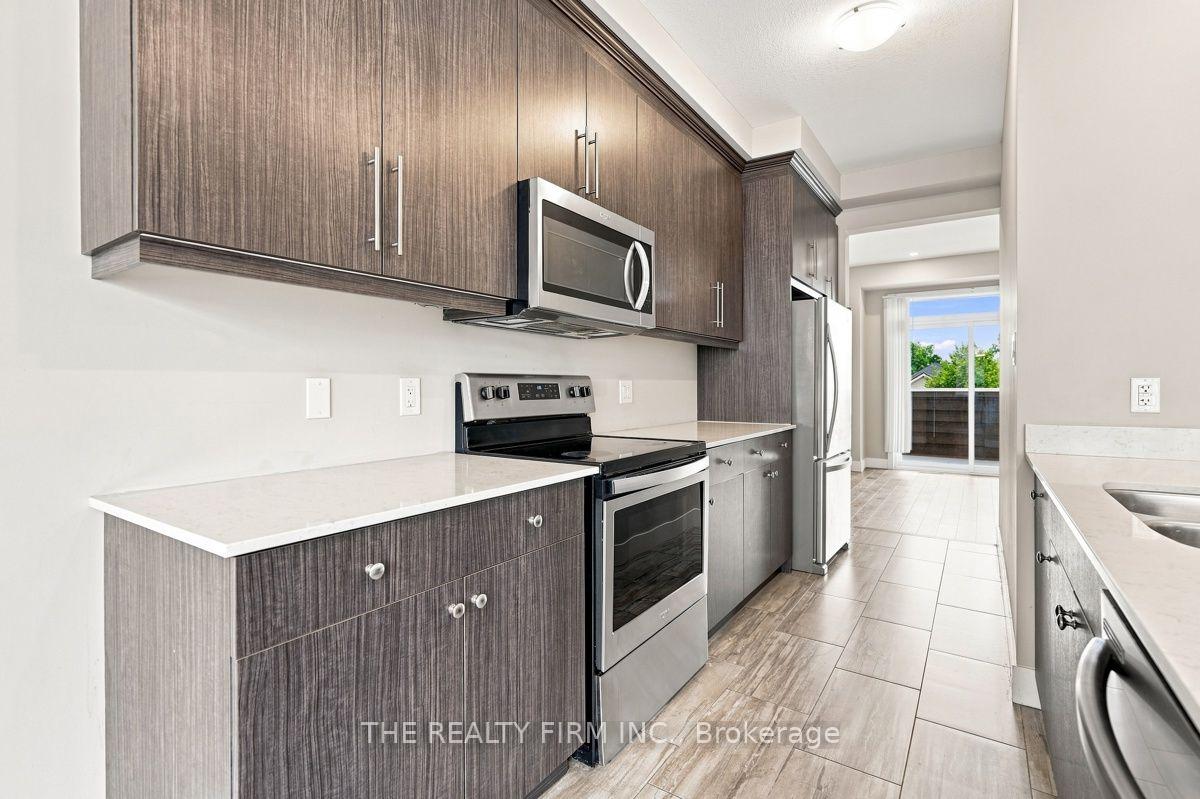Photo 8 of 2140 Meadowgate Boulevard, London, South U — HOMEH