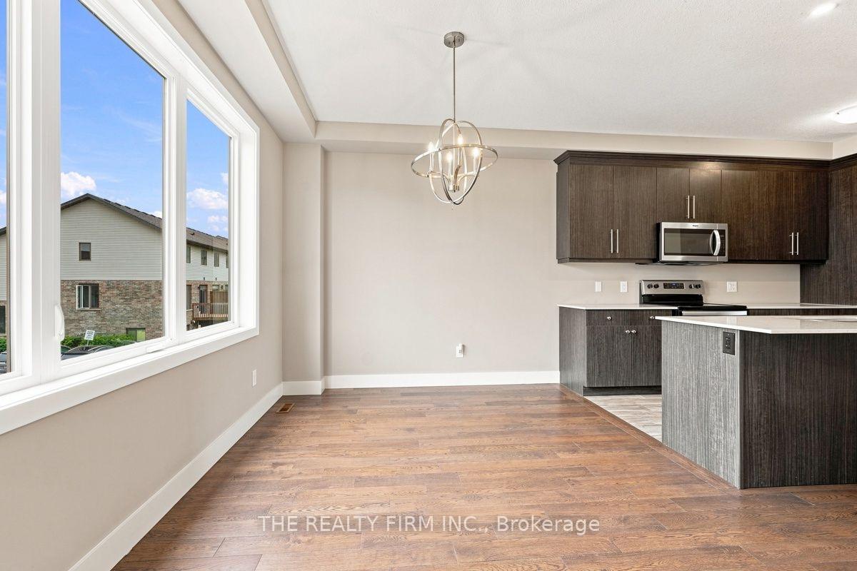 Photo 10 of 2140 Meadowgate Boulevard, London, South U — HOMEH