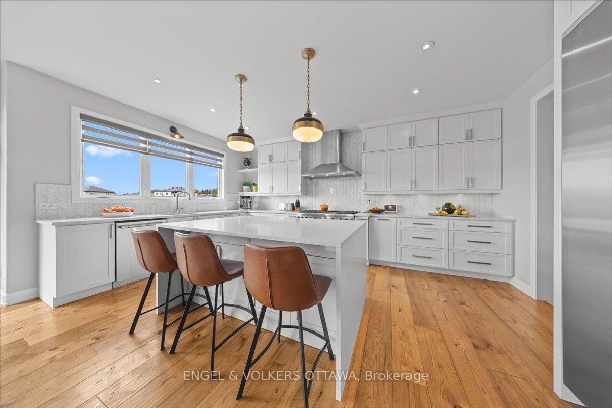 Photo 10 of 348 St-Tropez Street, Russell, Embrun — HOMEH