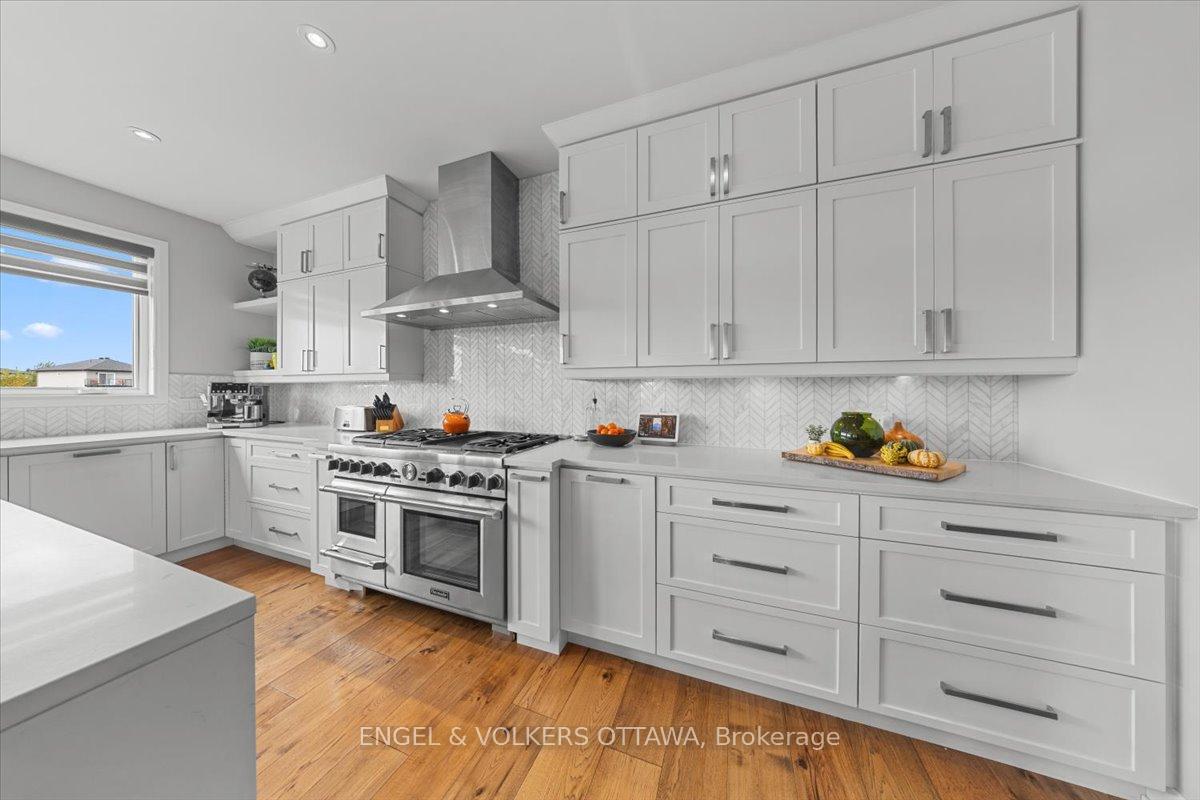 Photo 11 of 348 St-Tropez Street, Russell, Embrun — HOMEH