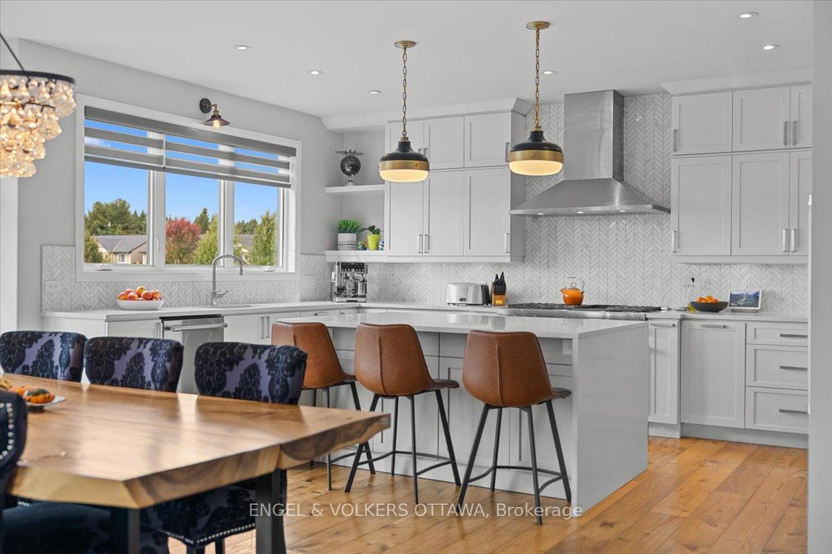 Photo 16 of 348 St-Tropez Street, Russell, Embrun — HOMEH