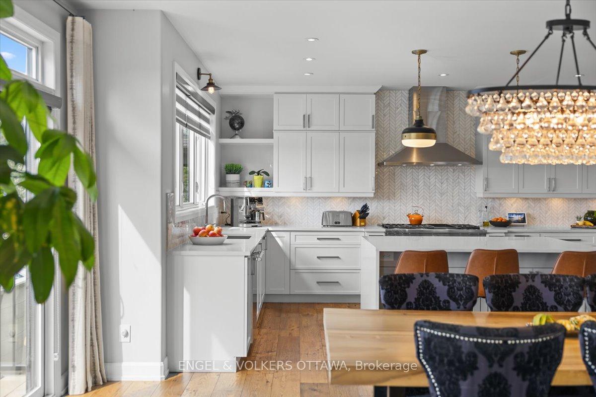 Photo 18 of 348 St-Tropez Street, Russell, Embrun — HOMEH