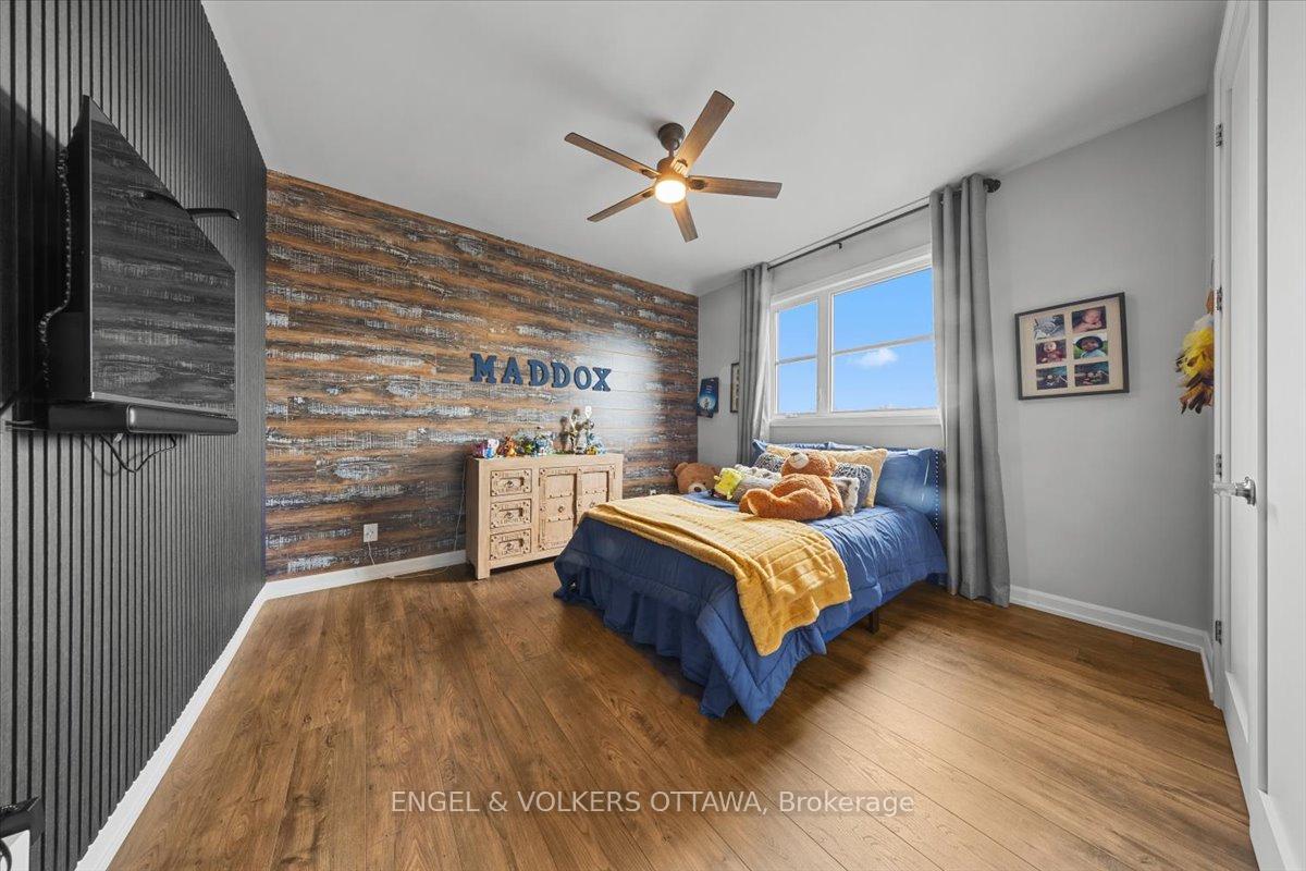 Photo 32 of 348 St-Tropez Street, Russell, Embrun — HOMEH