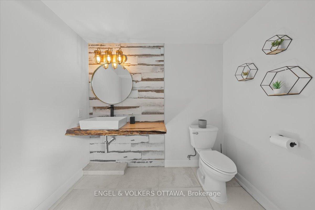 Photo 40 of 348 St-Tropez Street, Russell, Embrun — HOMEH