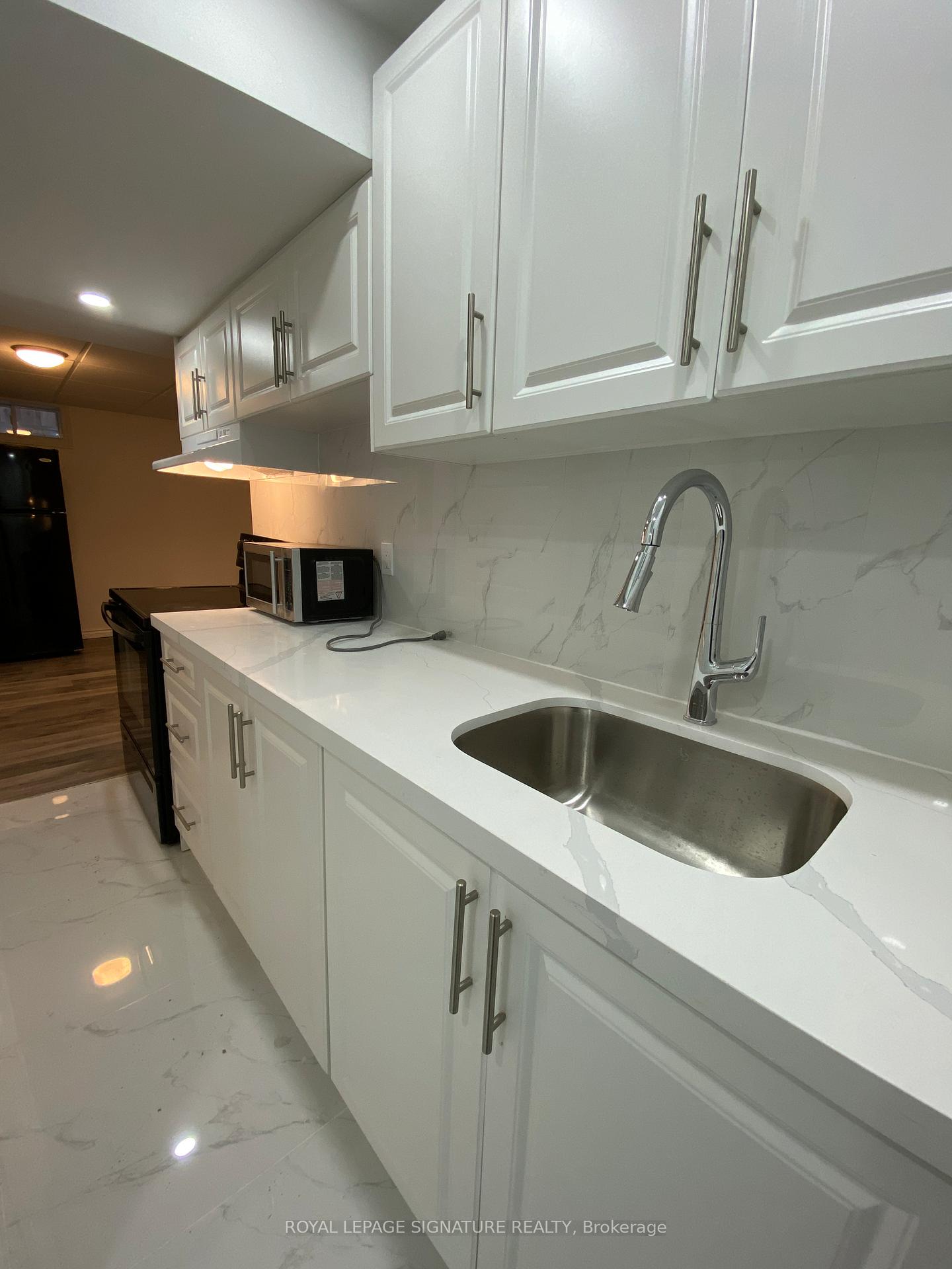Photo 3 of Unit Lower Level, 123 Mildenhall Place, Whitby, Brooklin — HOMEH