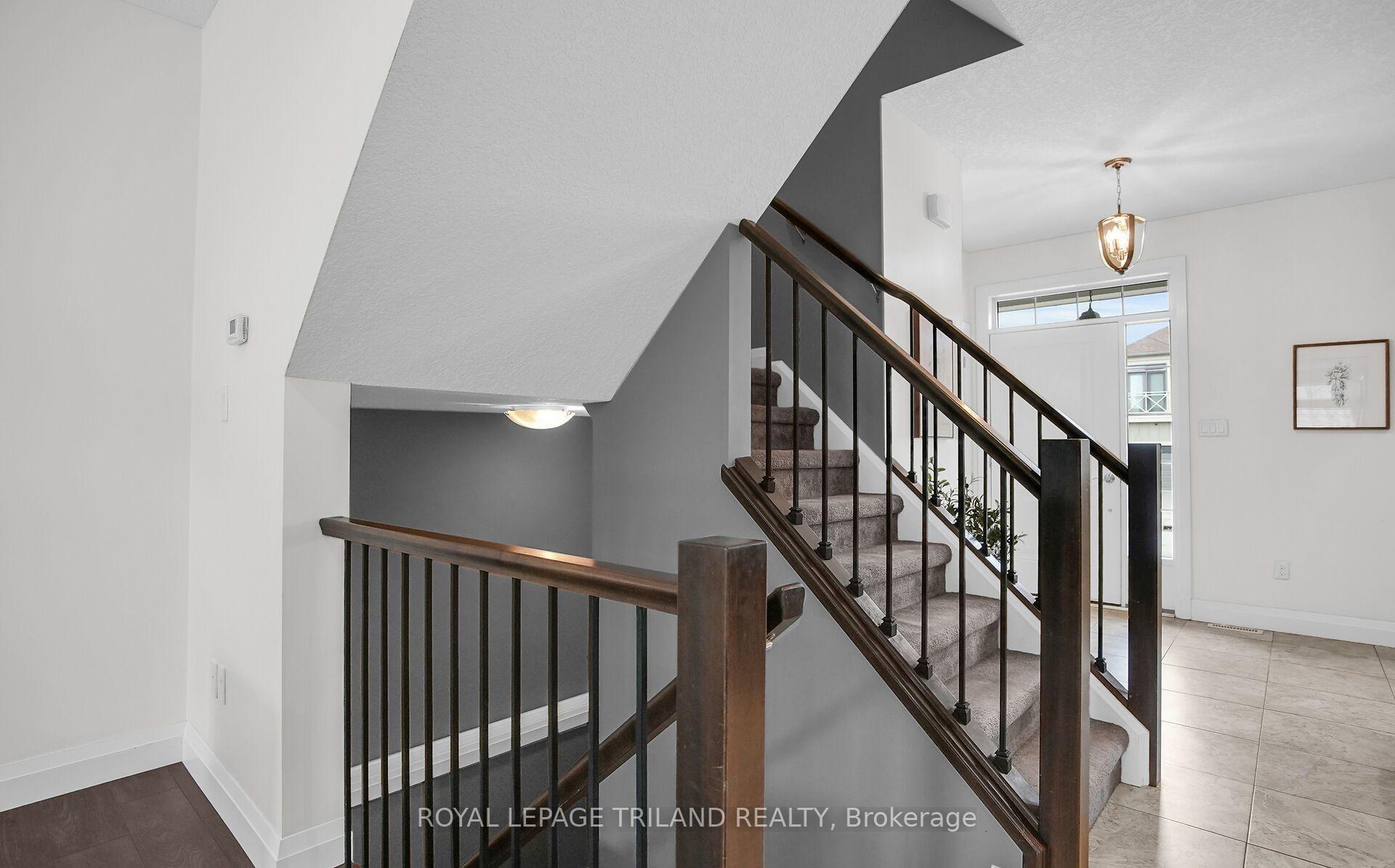 Photo 11 of 303 Callaway Road, London, North R — HOMEH