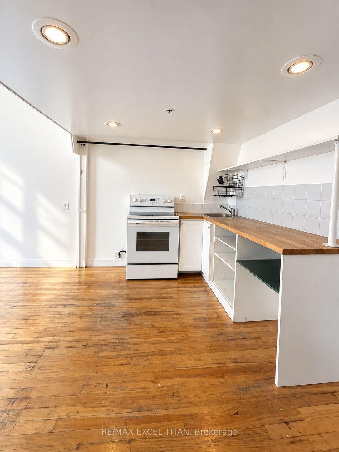 Photo 6 of Unit 213, 227 Sterling Road E, Toronto, Dufferin Grove — HOMEH