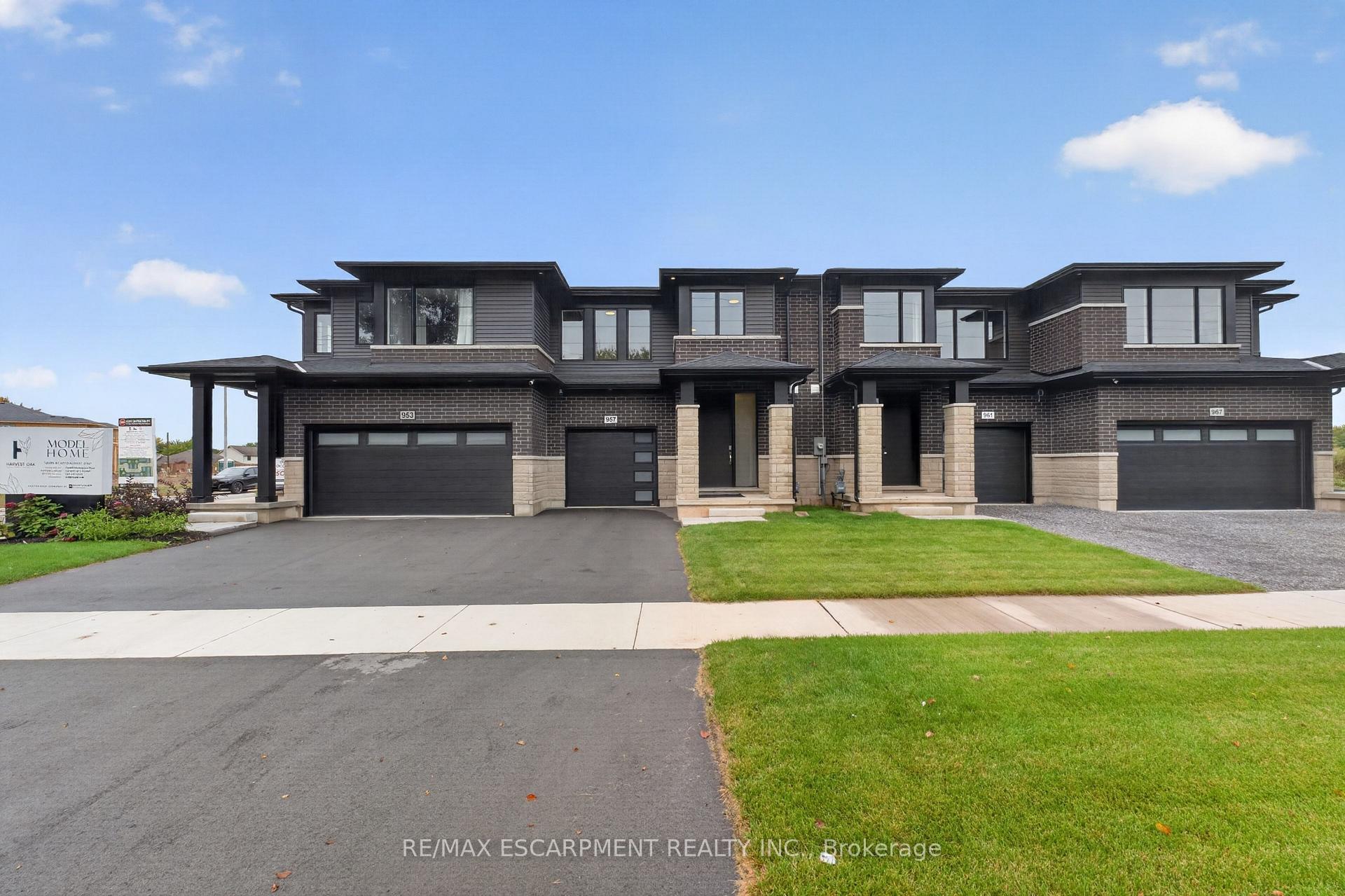 Photo 4 of 957 Clare Avenue, Welland, N. Welland — HOMEH