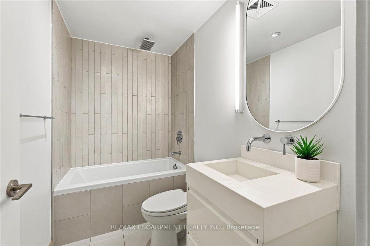 Photo 7 of Unit 613, 25 Oxley Street, Toronto, Waterfront Communities — HOMEH