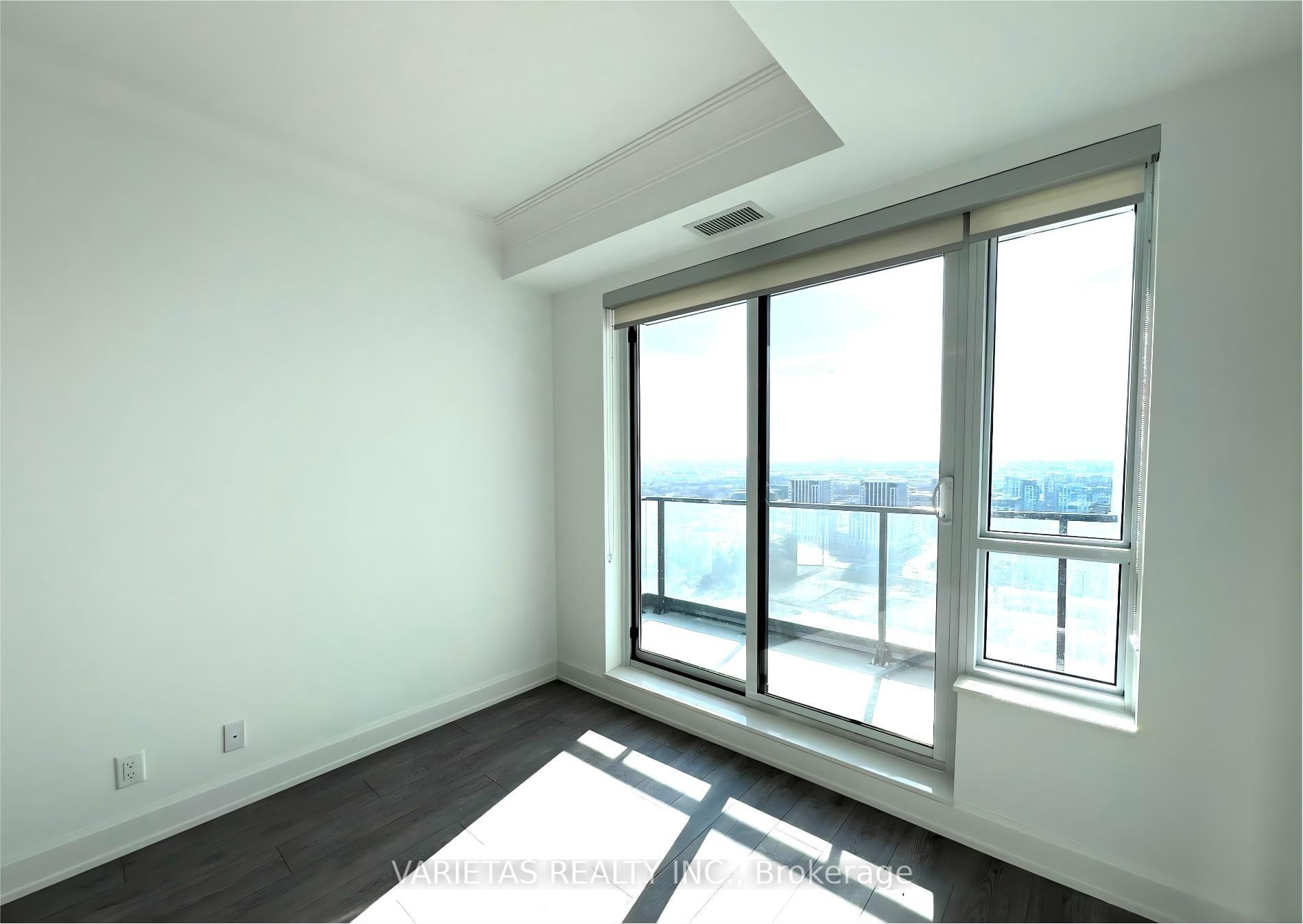 Photo 8 of Unit 1006, 8 Water Walk Drive, Markham, Unionville — HOMEH