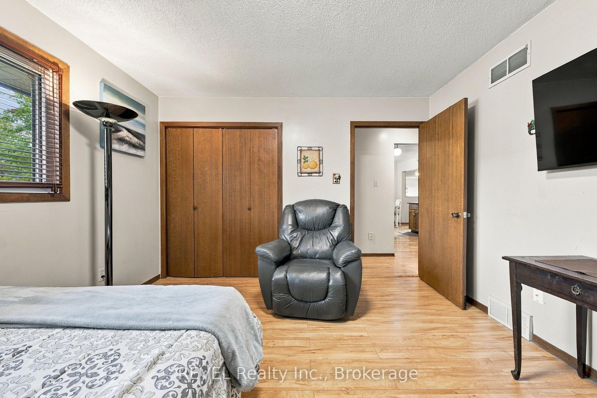 Photo 24 of 10 Michelle Drive, St. Catharines, Grapeview — HOMEH