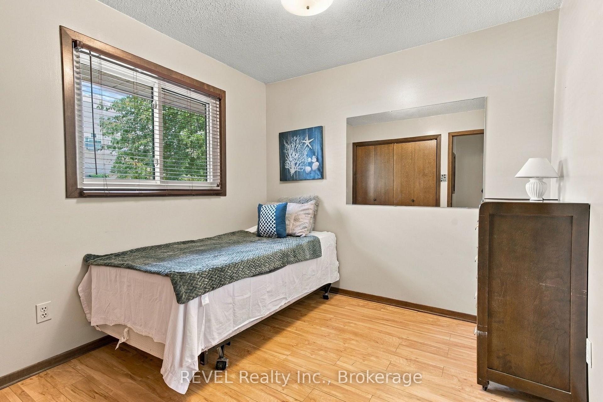 Photo 25 of 10 Michelle Drive, St. Catharines, Grapeview — HOMEH