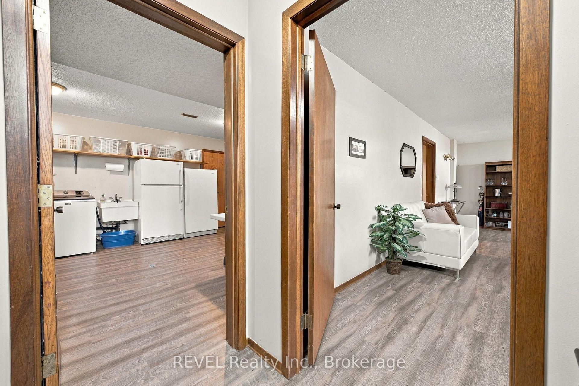 Photo 28 of 10 Michelle Drive, St. Catharines, Grapeview — HOMEH