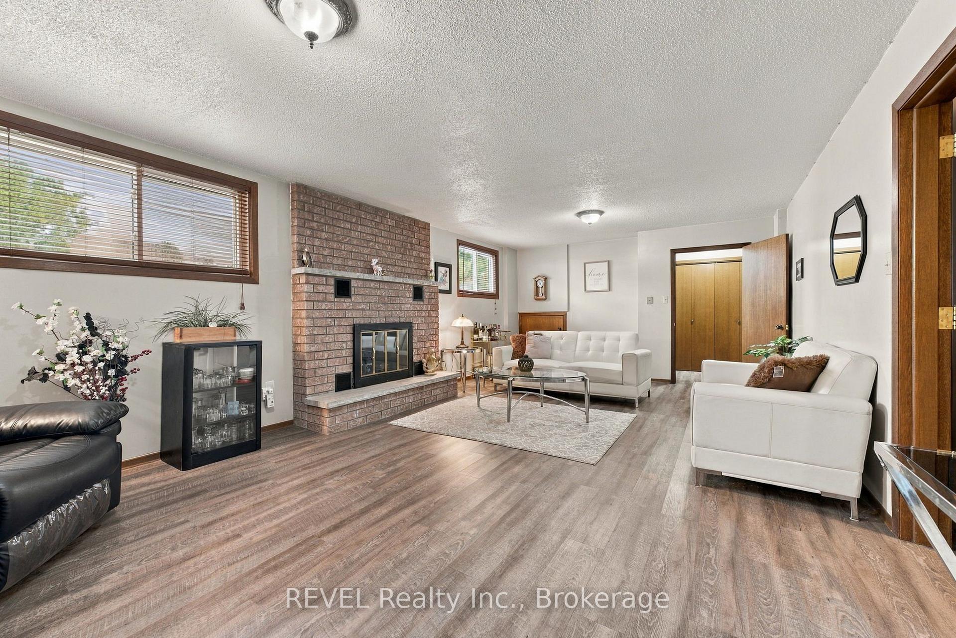 Photo 30 of 10 Michelle Drive, St. Catharines, Grapeview — HOMEH