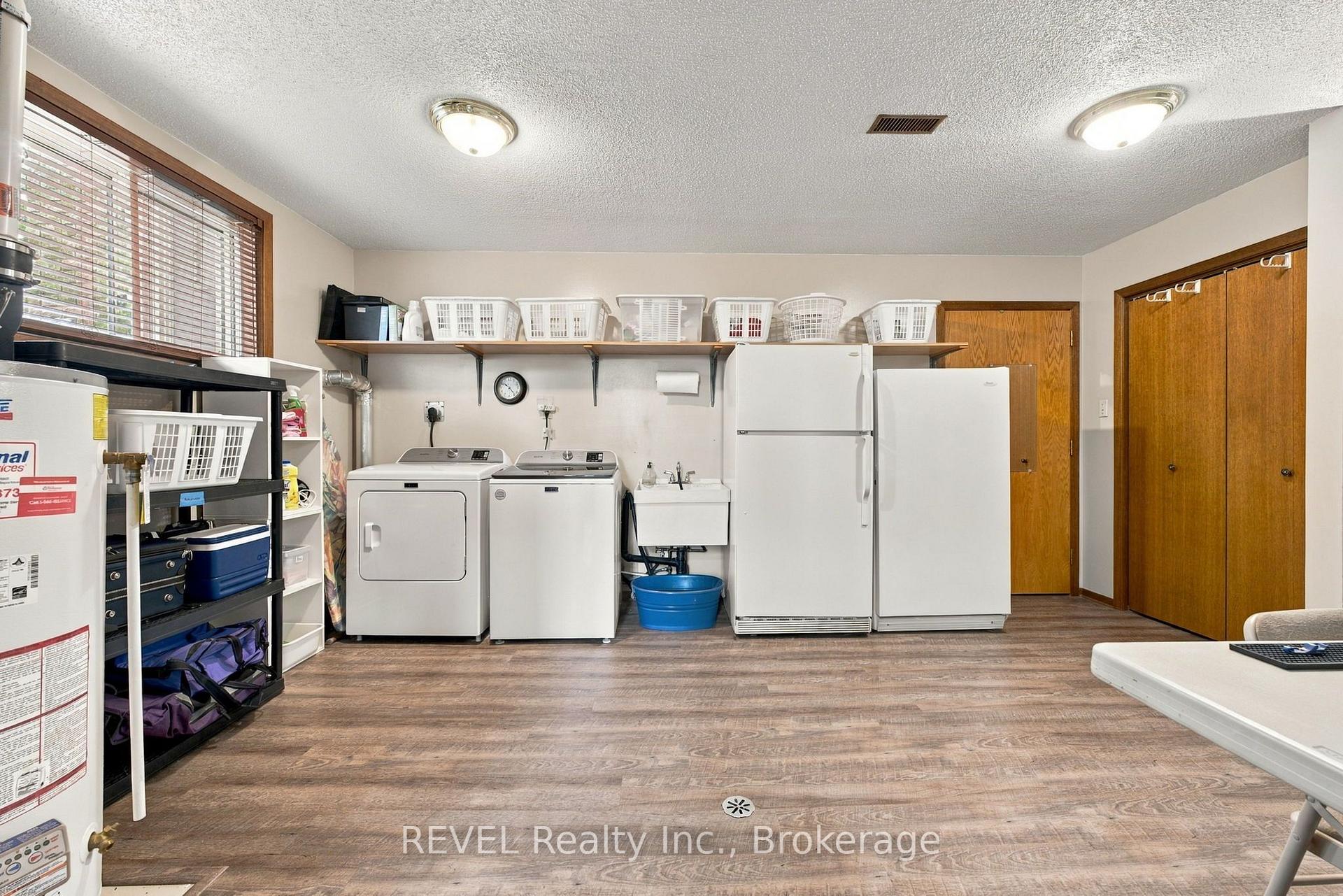Photo 35 of 10 Michelle Drive, St. Catharines, Grapeview — HOMEH