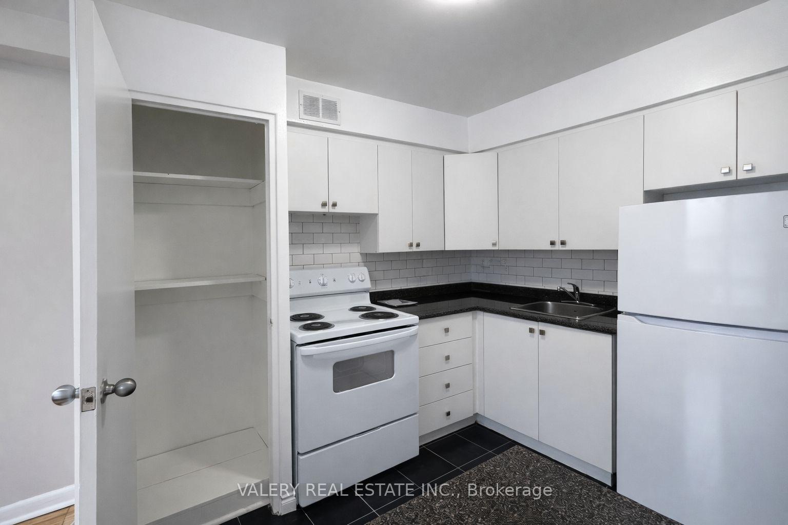 Photo 2 of Unit 408, 42 Thorncliffe Park Drive, Toronto, Thorncliffe Park — HOMEH