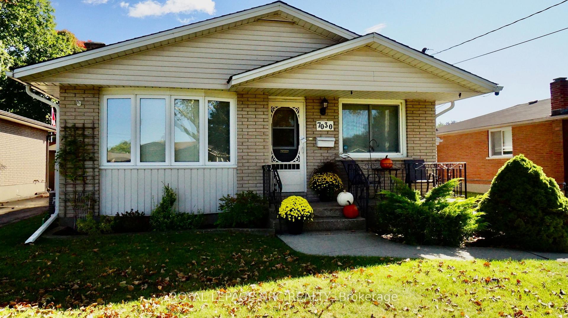 Photo 5 of 7030 Whitman Avenue, Niagara Falls, Arad/Fallsview — HOMEH