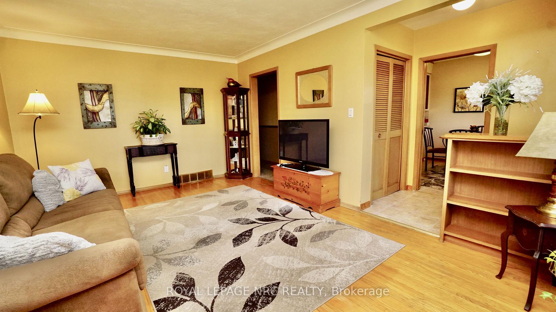 Photo 17 of 7030 Whitman Avenue, Niagara Falls, Arad/Fallsview — HOMEH