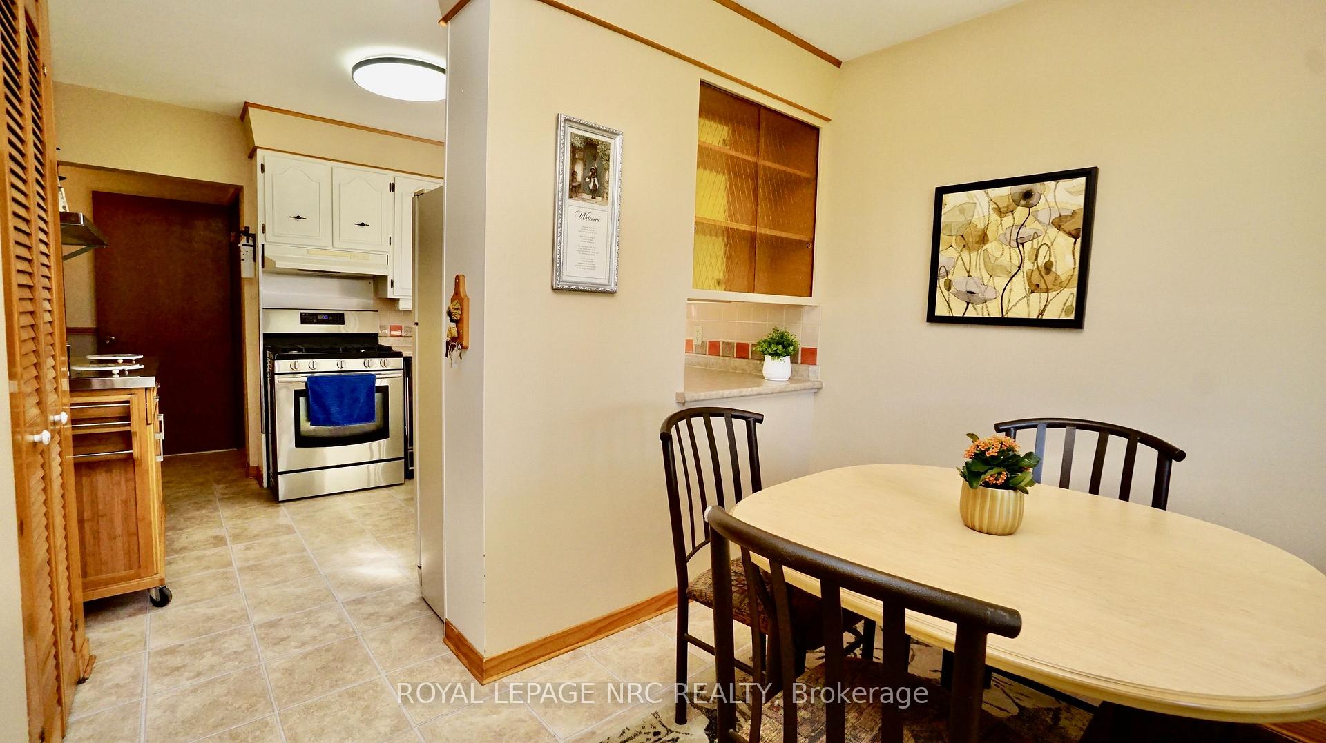 Photo 23 of 7030 Whitman Avenue, Niagara Falls, Arad/Fallsview — HOMEH