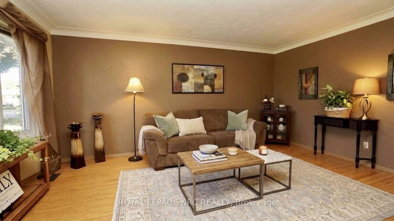 Photo 9 of 7030 Whitman Avenue, Niagara Falls, Arad/Fallsview — HOMEH