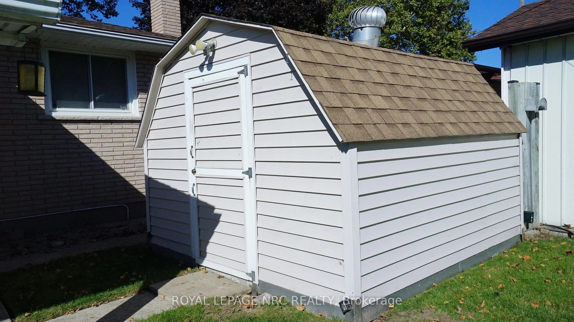 Photo 14 of 7030 Whitman Avenue, Niagara Falls, Arad/Fallsview — HOMEH