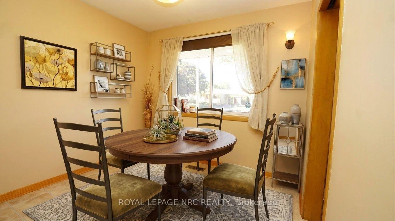 Photo 19 of 7030 Whitman Avenue, Niagara Falls, Arad/Fallsview — HOMEH
