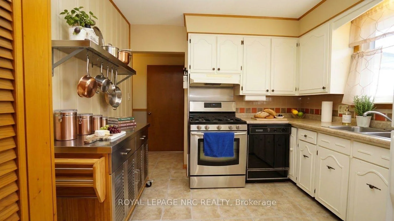 Photo 60 of 7030 Whitman Avenue, Niagara Falls, Arad/Fallsview — HOMEH