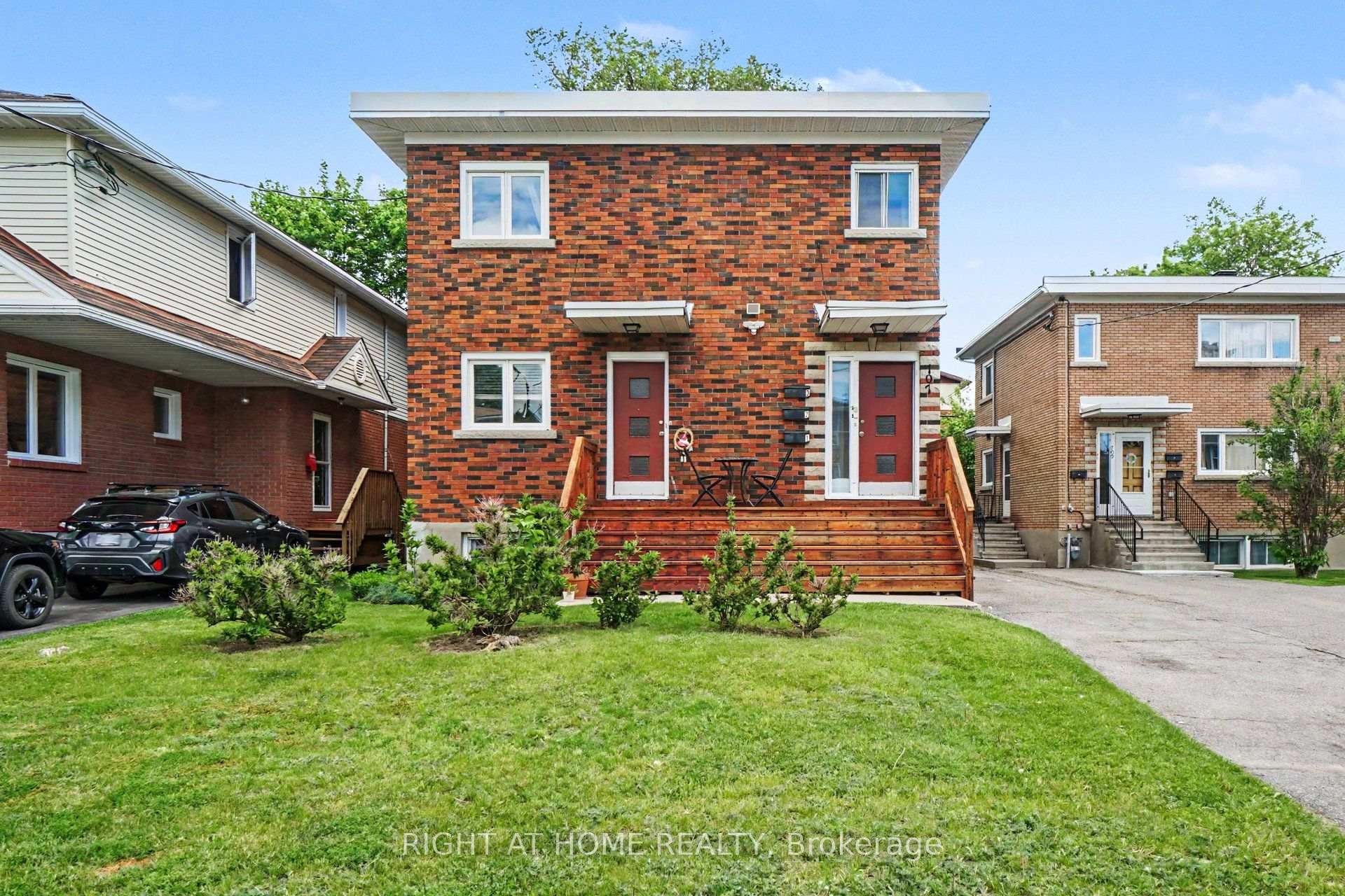 Photo of Unit 1, 707 Edison Avenue