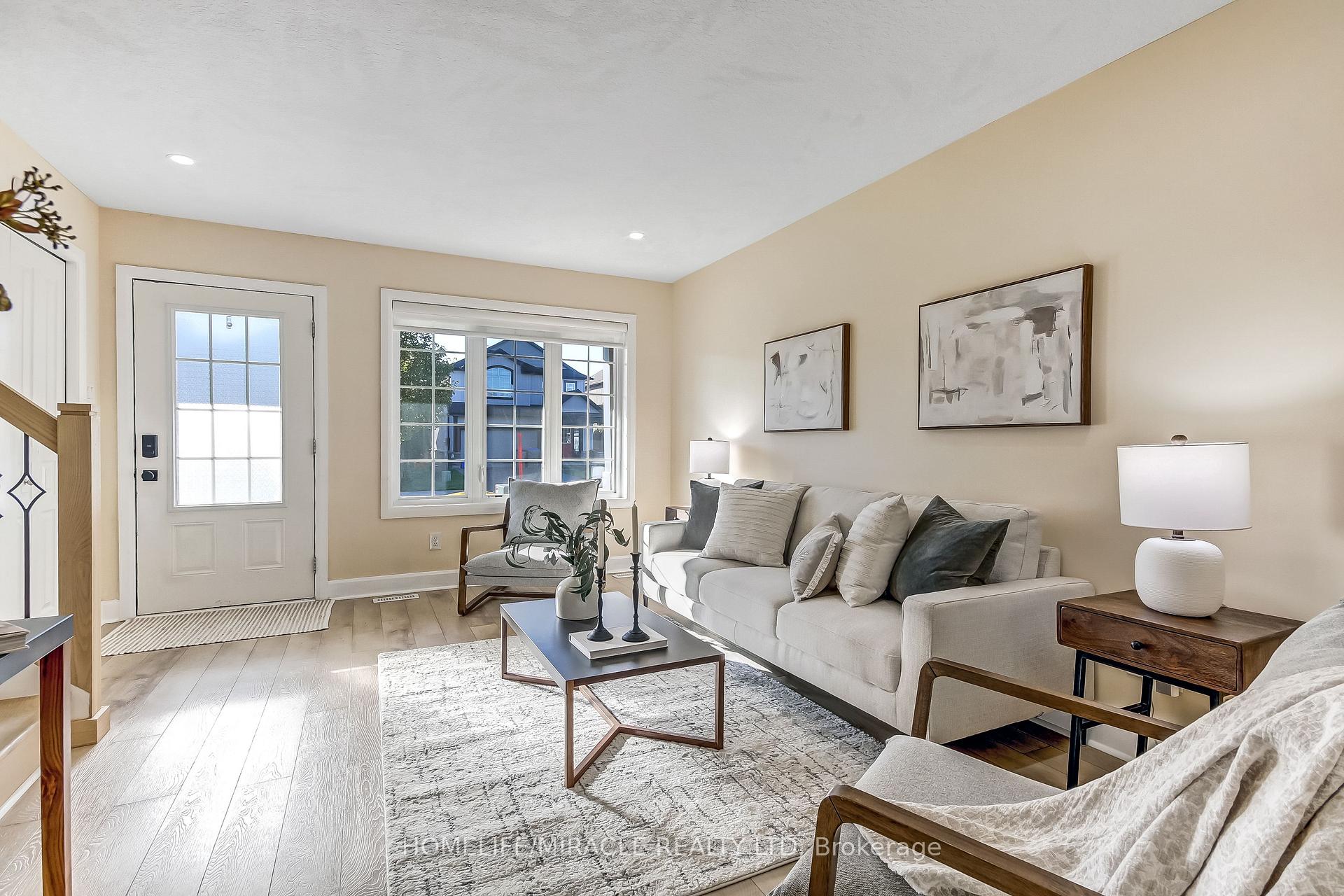 Photo 3 of 23 Willis Avenue, Strathroy-Caradoc, SE — HOMEH