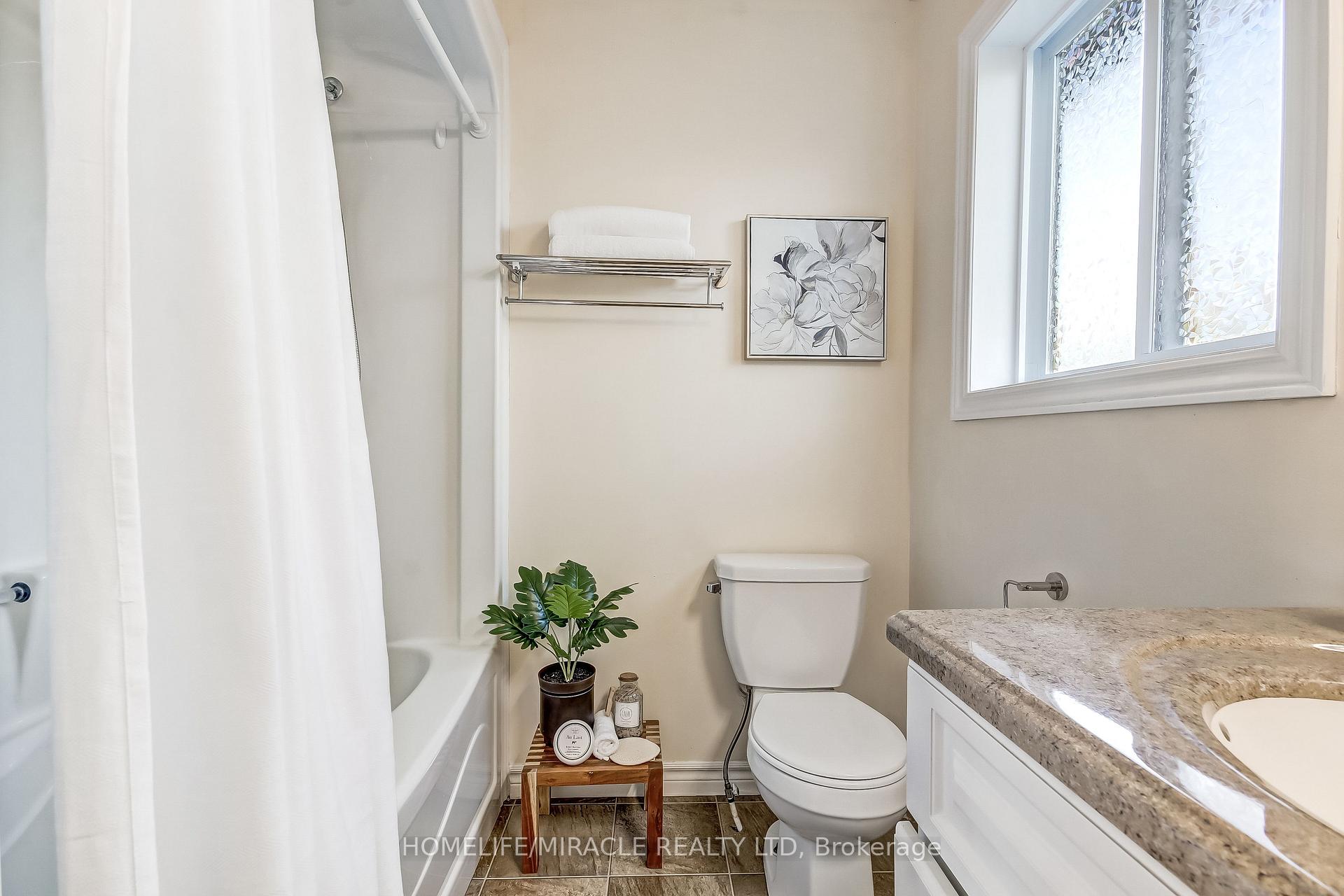 Photo 13 of 23 Willis Avenue, Strathroy-Caradoc, SE — HOMEH