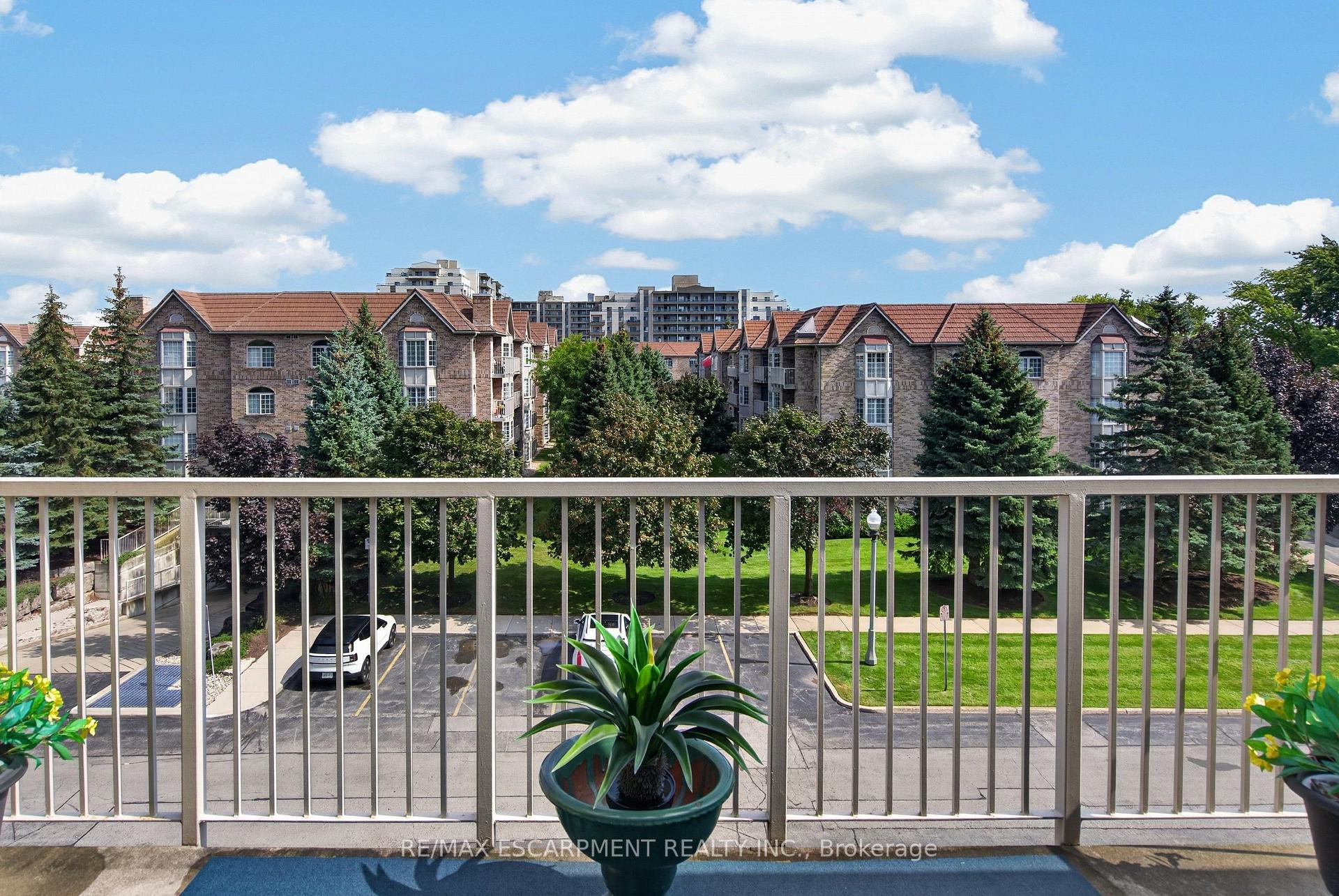 Photo 20 of Unit B404, 216 Plains Road W, Burlington, Bayview — HOMEH