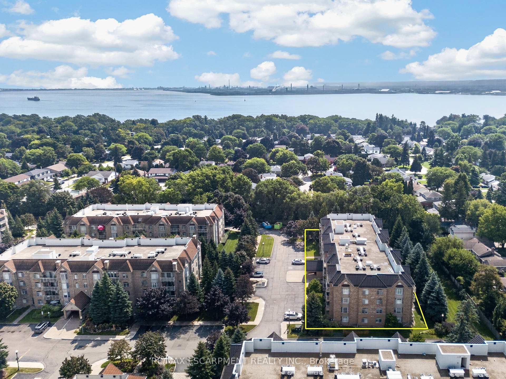 Photo 21 of Unit B404, 216 Plains Road W, Burlington, Bayview — HOMEH