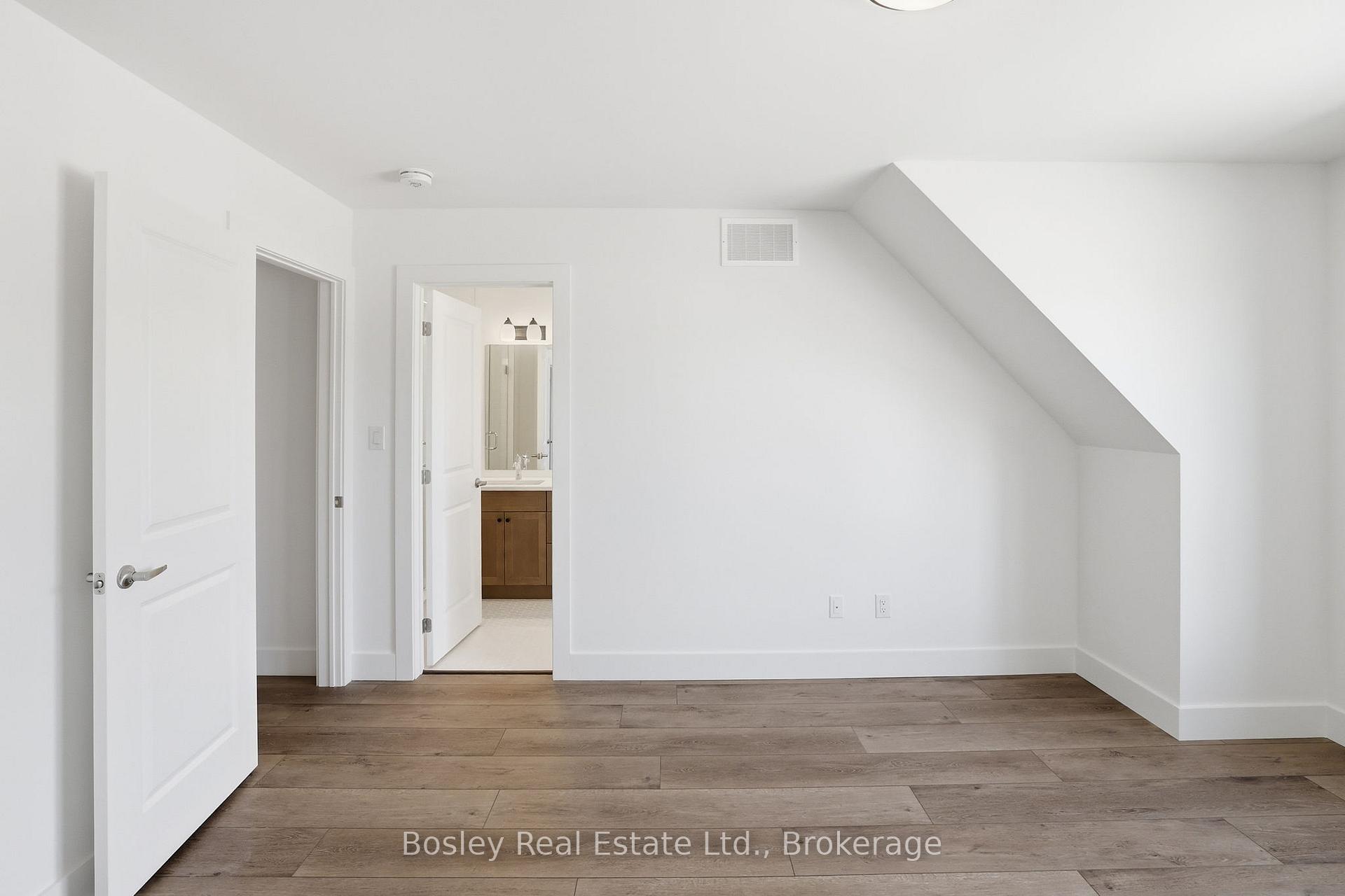 Photo 19 of 165 Sugar Maple Street, Blue Mountains — HOMEH