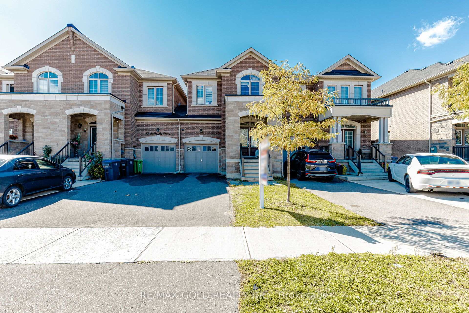 Photo 2 of 84 Palleschi Drive, Brampton, Bram East — HOMEH