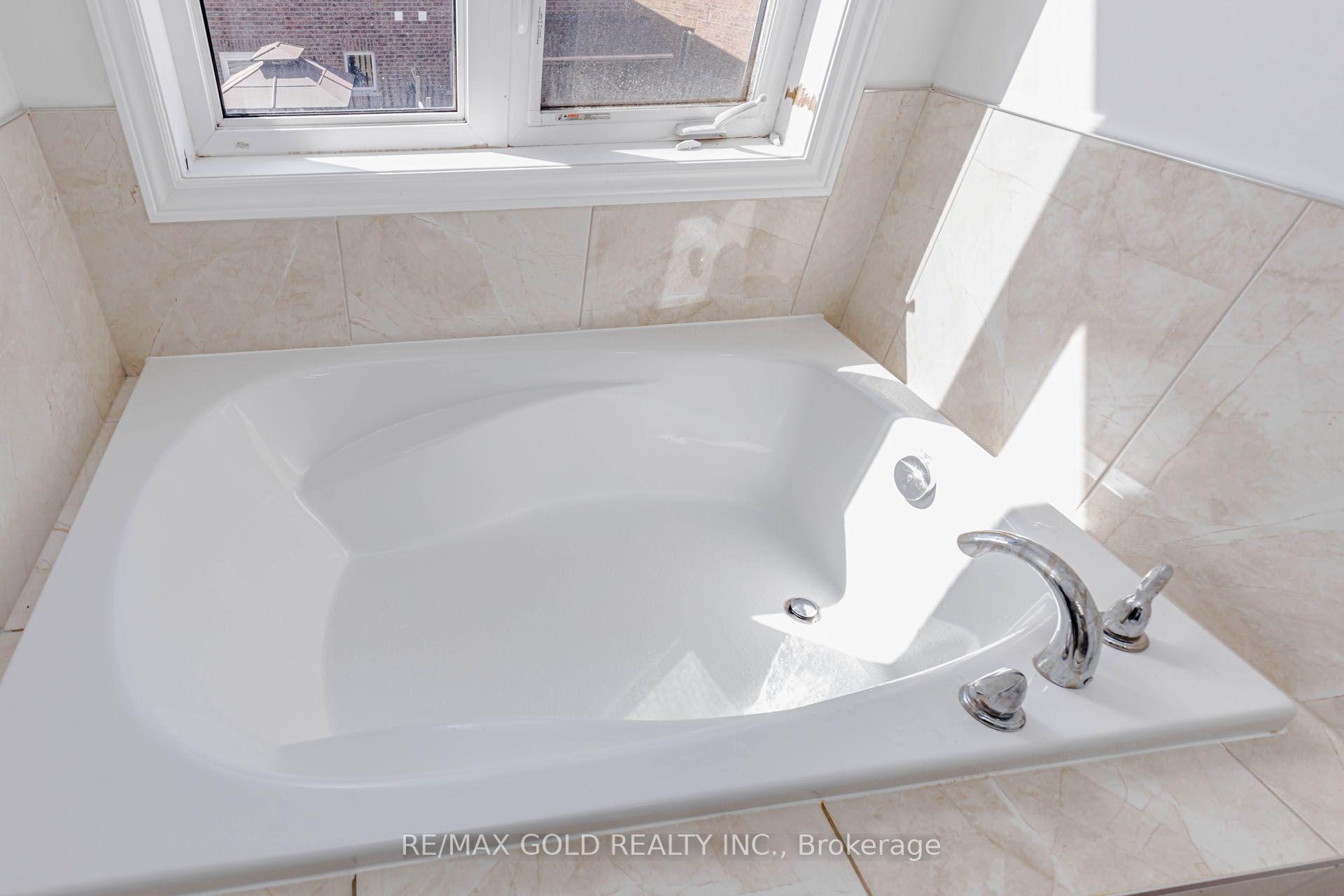 Photo 35 of 84 Palleschi Drive, Brampton, Bram East — HOMEH