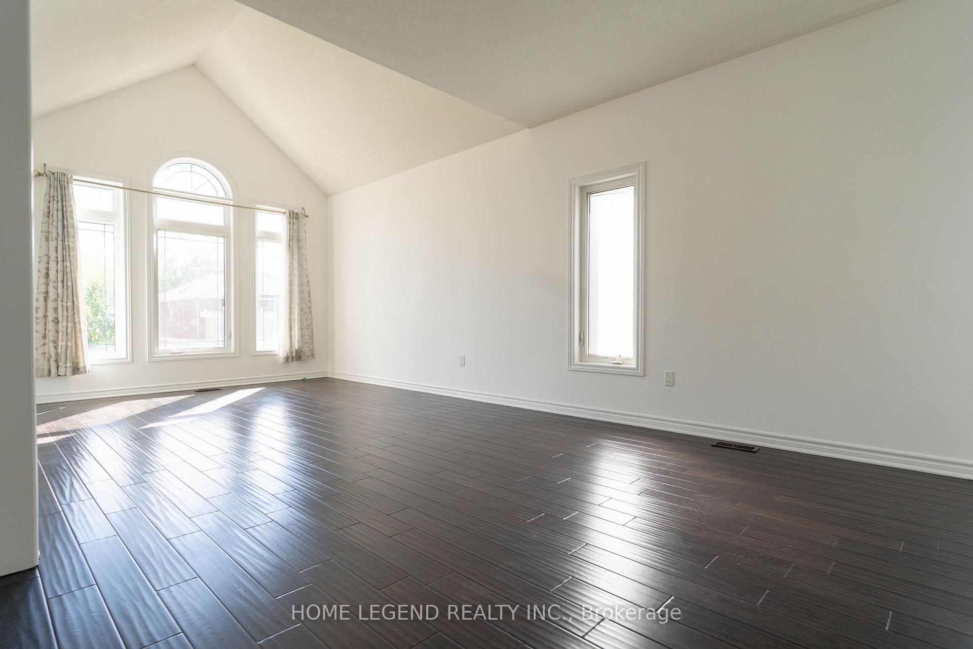 Photo 3 of 26 Pollock Avenue, Brock, Beaverton — HOMEH