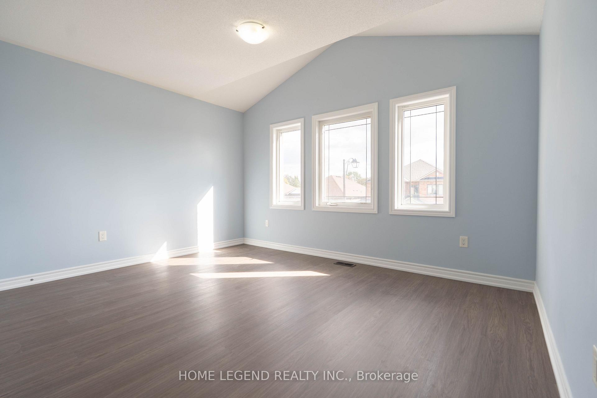Photo 24 of 26 Pollock Avenue, Brock, Beaverton — HOMEH