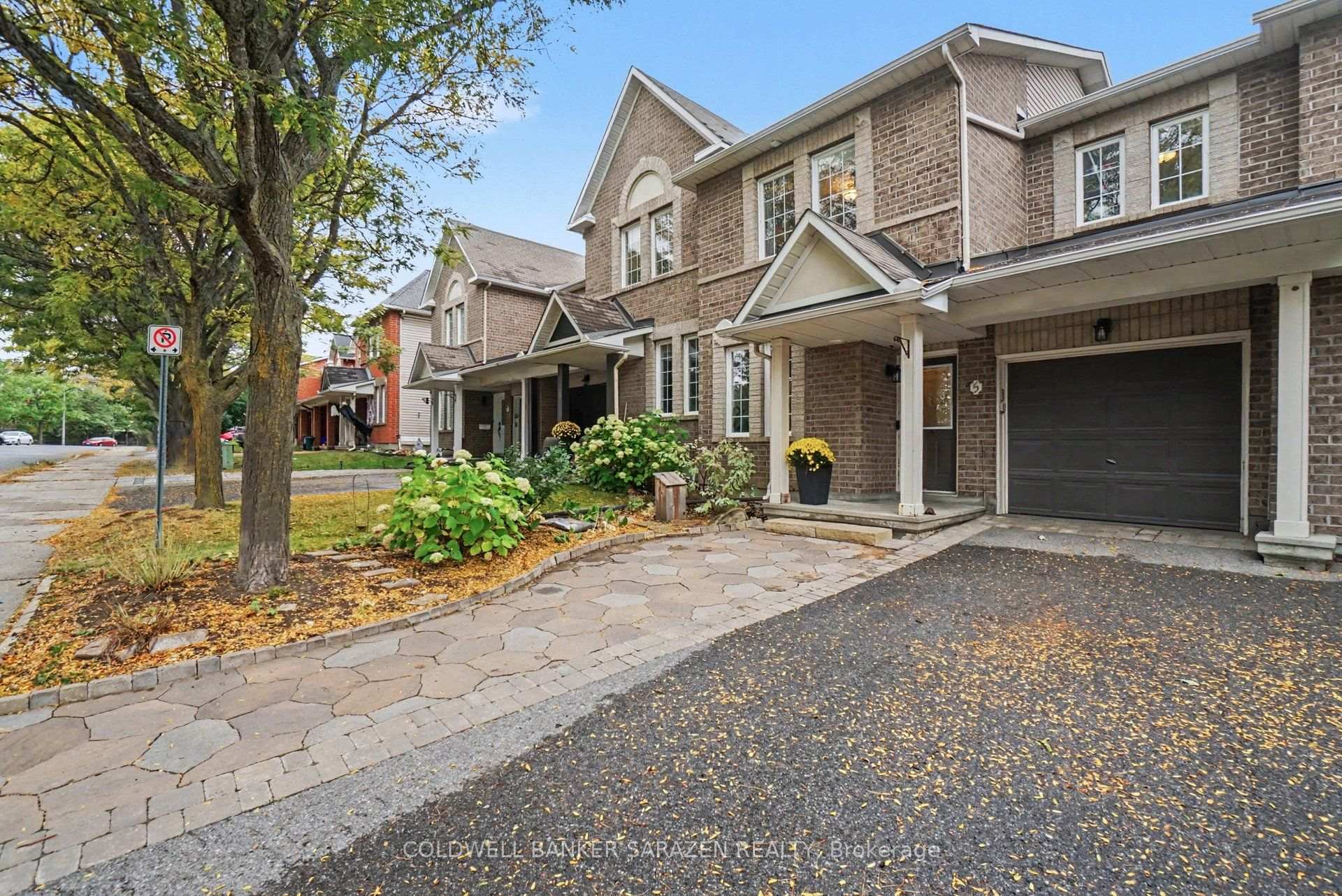 Photo 2 of 5 Barnstone Drive, Ottawa, Barrhaven East — HOMEH