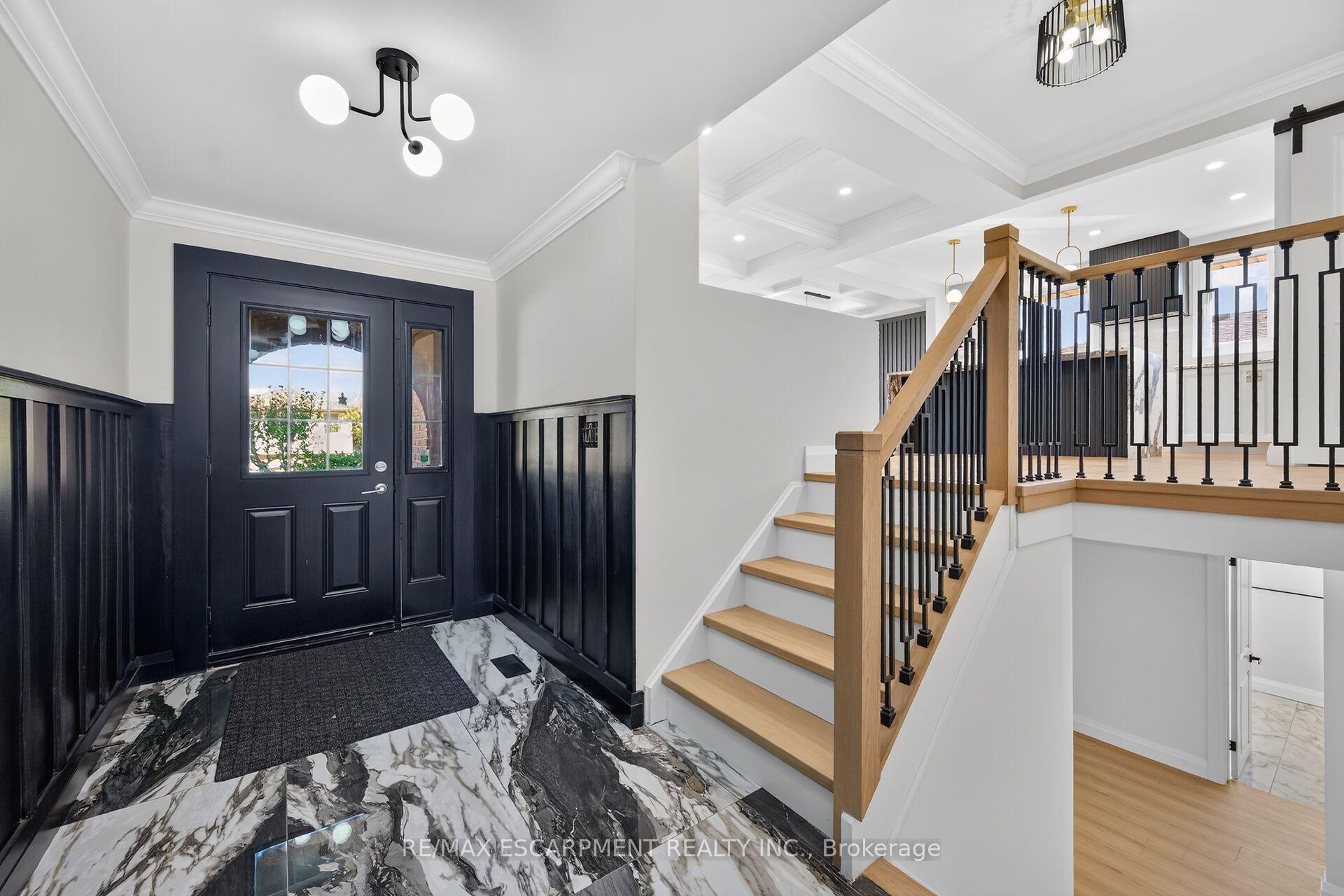 Photo 5 of 100 Marcella Crescent, Hamilton, Gershome — HOMEH