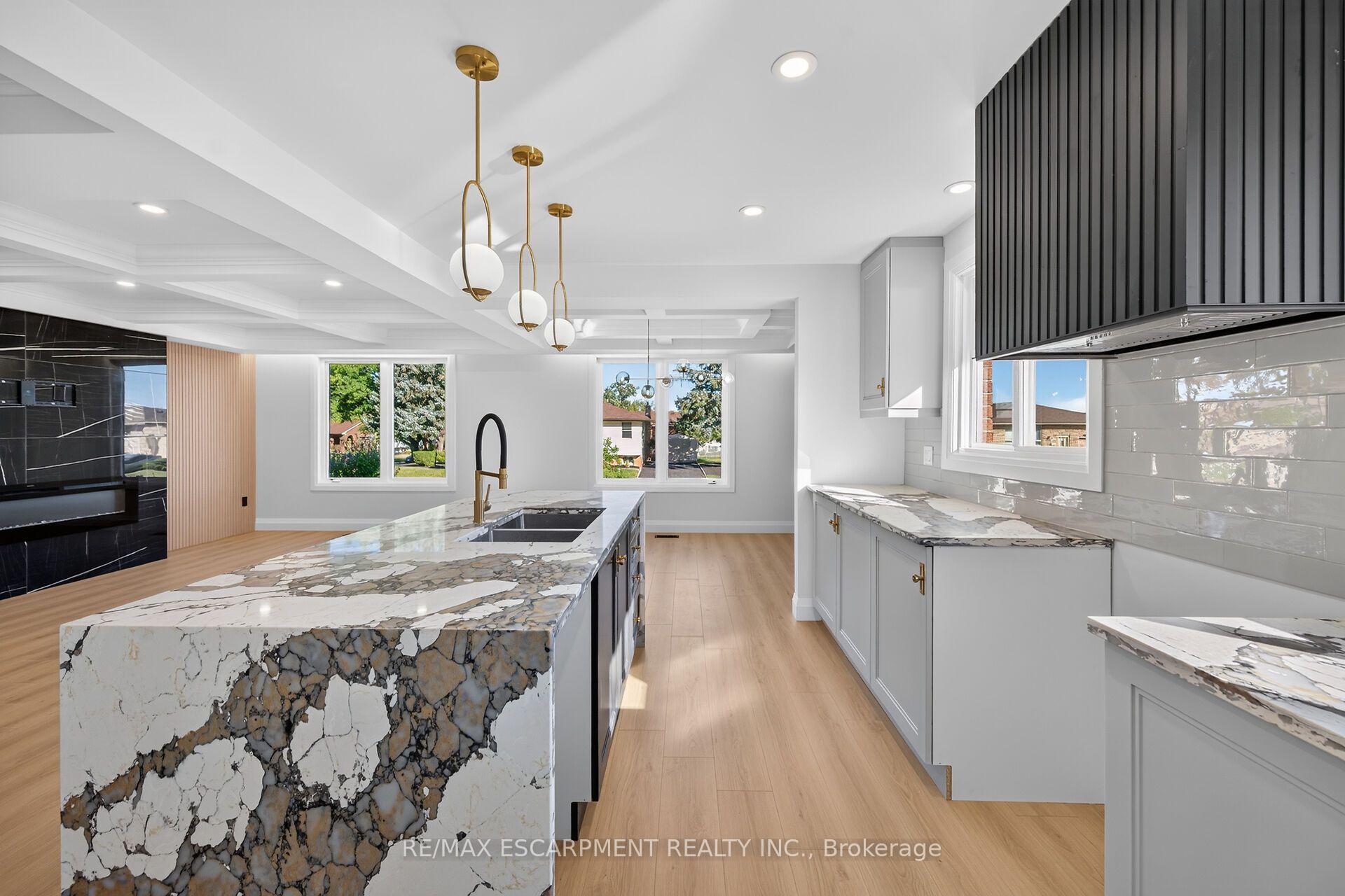 Photo 12 of 100 Marcella Crescent, Hamilton, Gershome — HOMEH