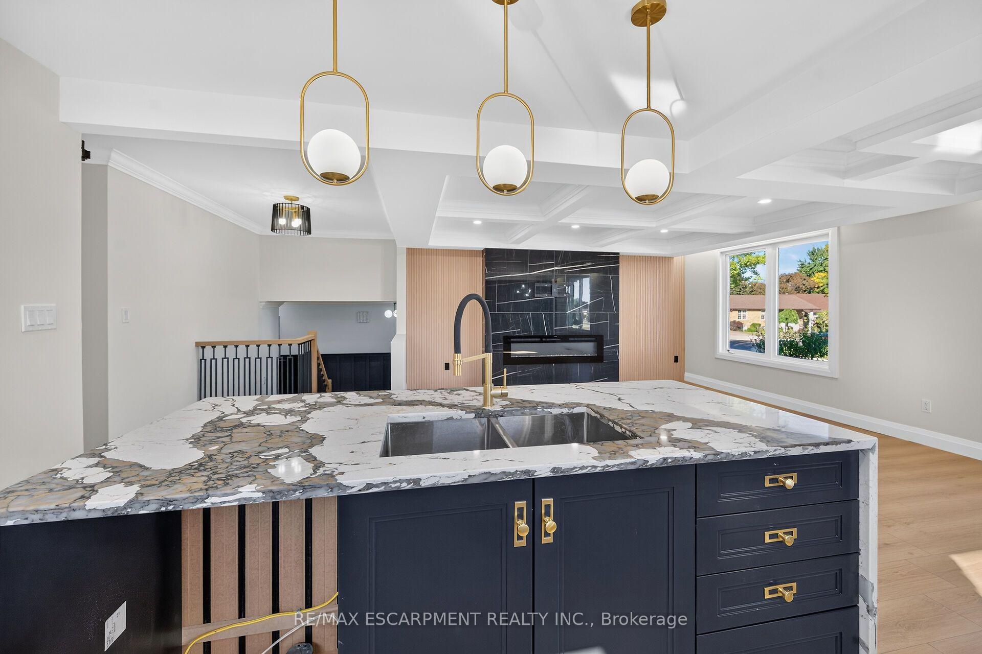 Photo 13 of 100 Marcella Crescent, Hamilton, Gershome — HOMEH