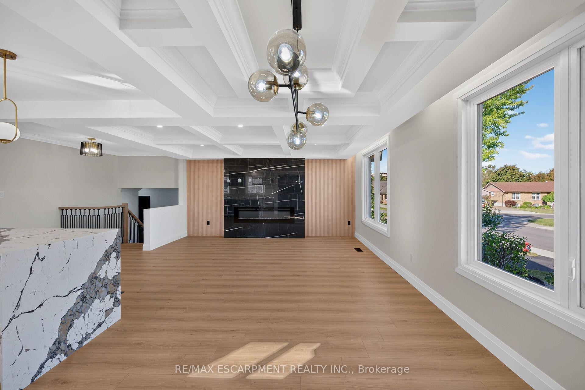 Photo 14 of 100 Marcella Crescent, Hamilton, Gershome — HOMEH