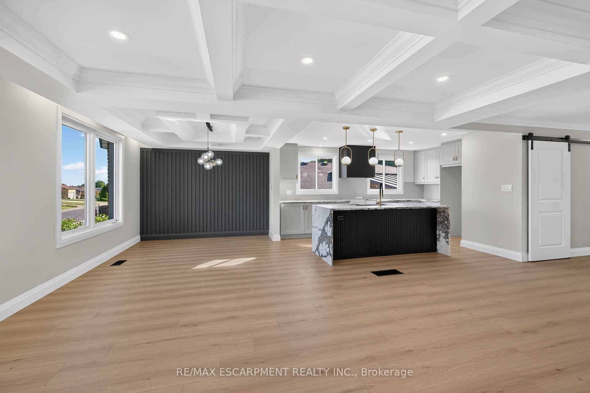 Photo 16 of 100 Marcella Crescent, Hamilton, Gershome — HOMEH