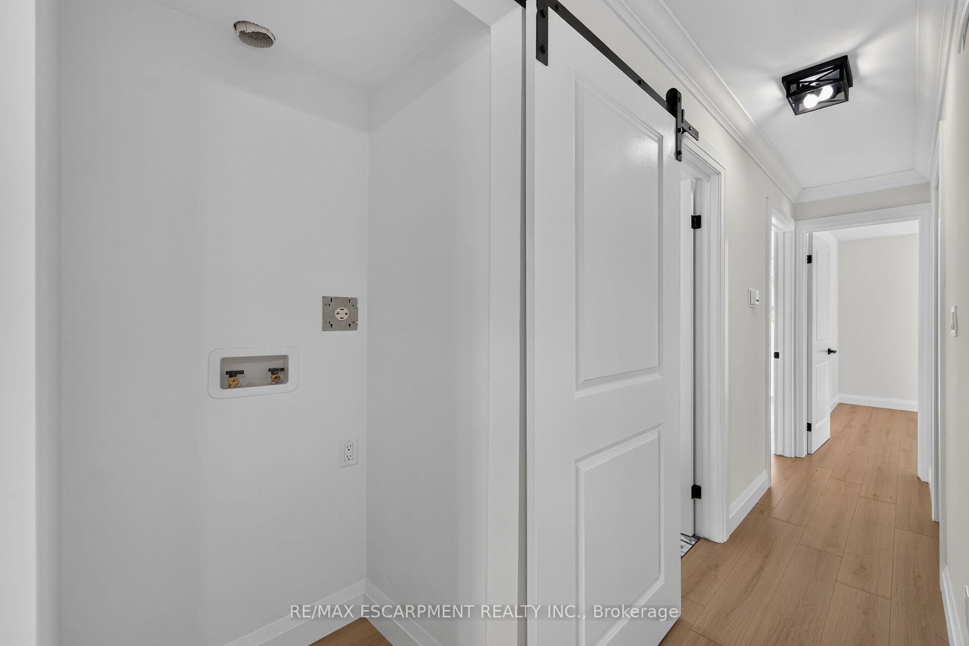 Photo 18 of 100 Marcella Crescent, Hamilton, Gershome — HOMEH