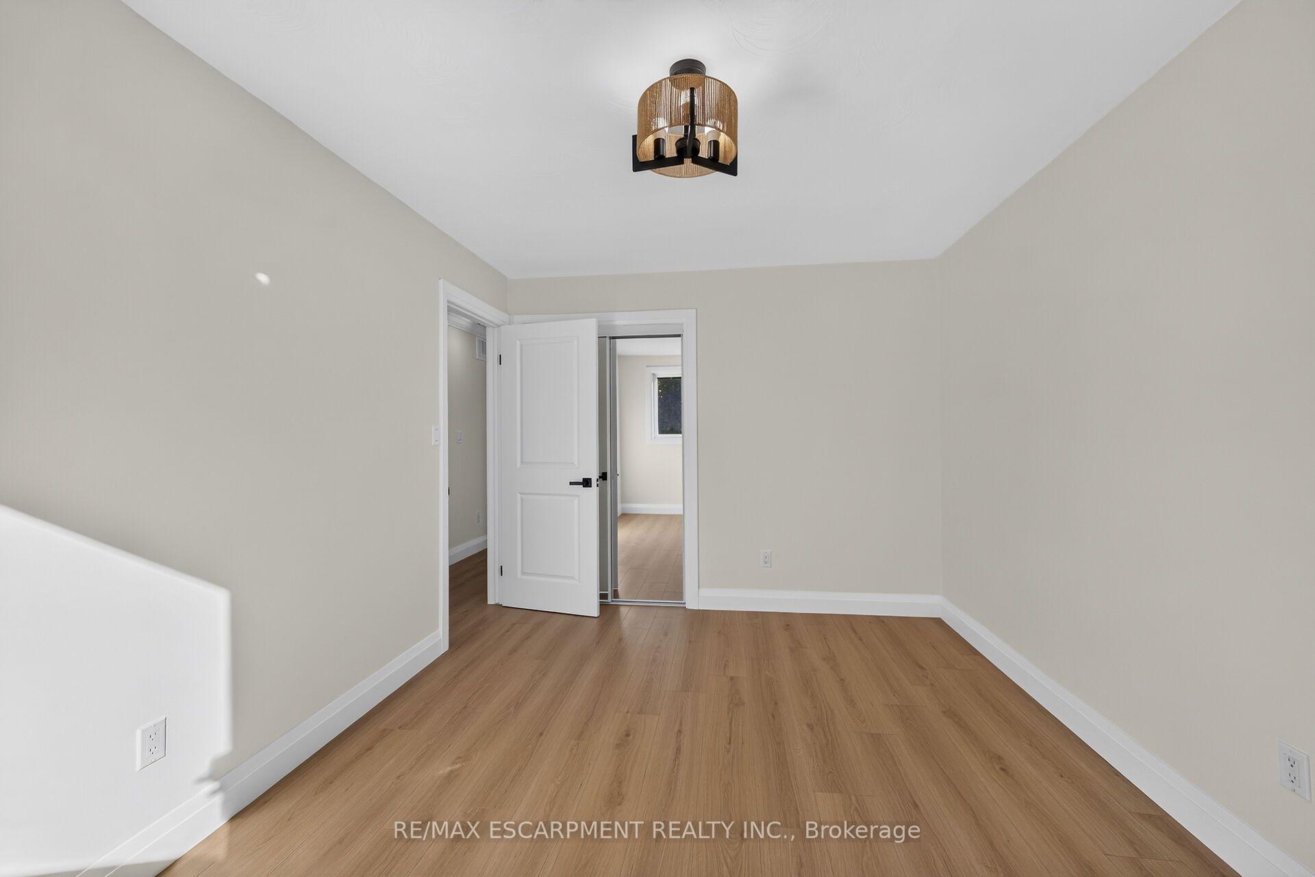 Photo 21 of 100 Marcella Crescent, Hamilton, Gershome — HOMEH