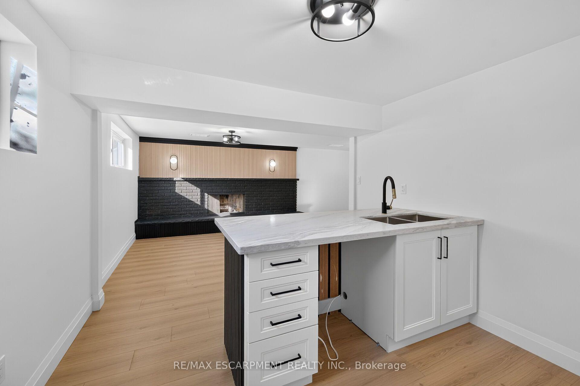 Photo 33 of 100 Marcella Crescent, Hamilton, Gershome — HOMEH