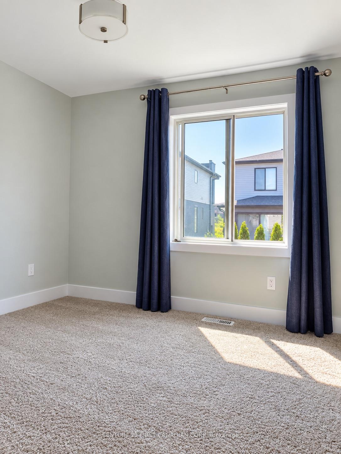 Photo 9 of Unit 19, 1820 Canvas Way, London, North B — HOMEH