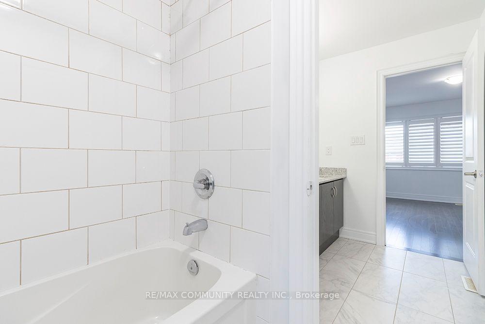 Photo 33 of 1305 Butler Street, Innisfil, Alcona — HOMEH